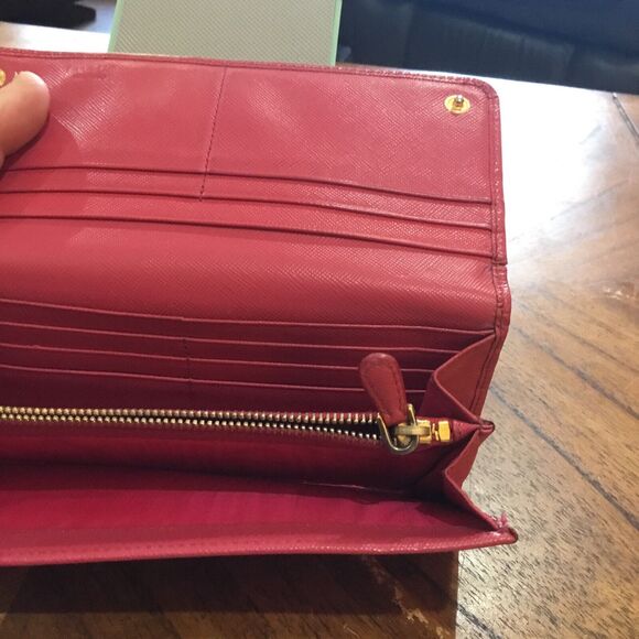 Prada Milano Saffiano Leather Long Wallet Magenta Good Used Condition - Picture 7 of 16